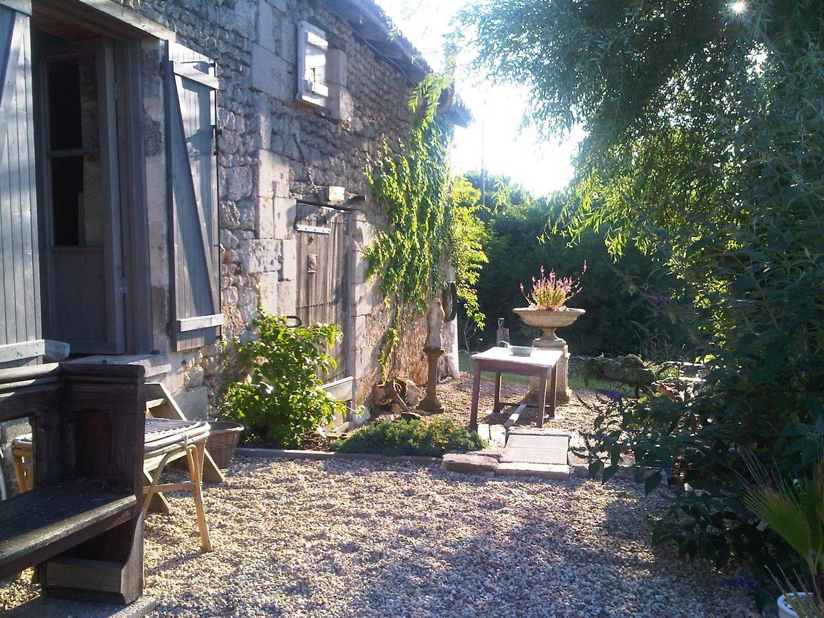 Chez Brown Bed and Breakfast Saint-Thomas-de-Cônac Εξωτερικό φωτογραφία